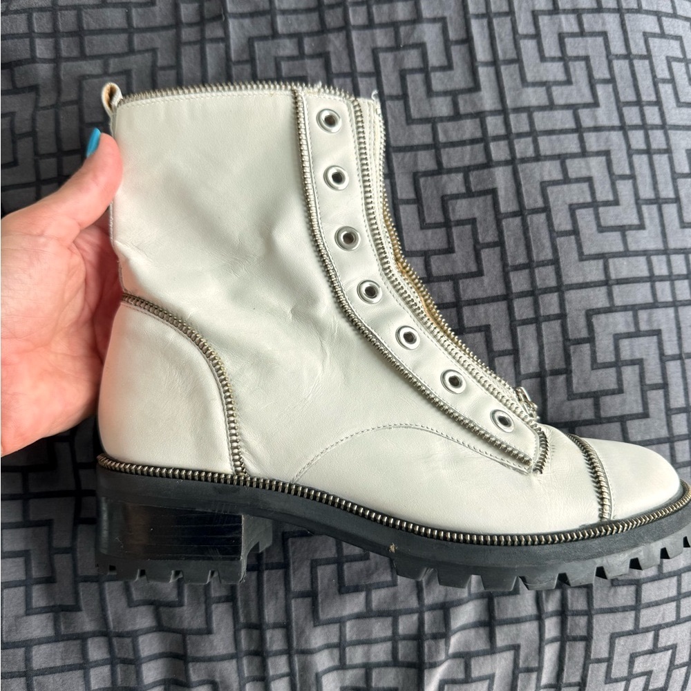Schutz White combat Ankle Boots size 7.5